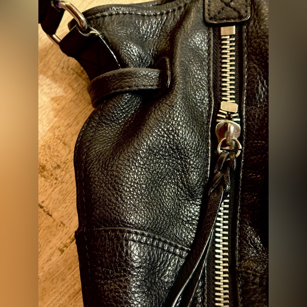 The Sak Strappy Black Leather Zipper Satchel Bucket Bag Y2K Kedzie - Picture 3 of 16